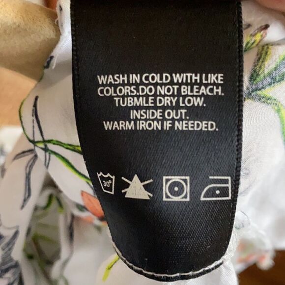 Pretty Lightweight Floral Shirt  - Picture 5 of 6